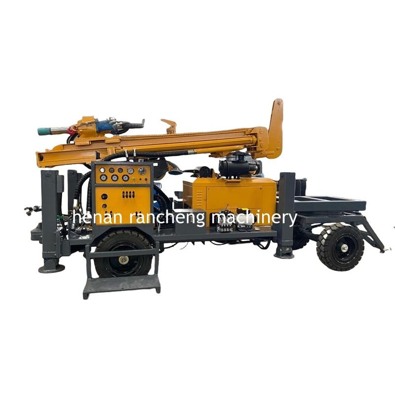 Máquina de perfuração de buracos de quatro rodas, profundidade 220 m, com motor de 65 kW de alta potência