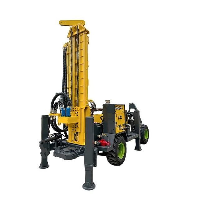 Máquina de perfuração de poços de água de 220 m com motor Quanchai de 65 kW e força de elevação de 13 T