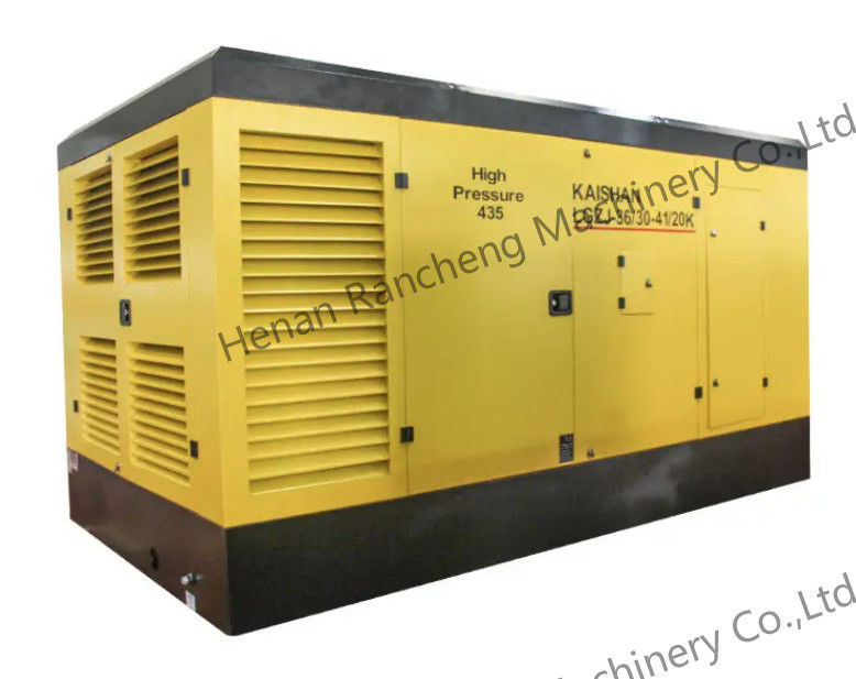 Compressor de ar de parafuso móvel de 30 bar com motor Cummins de 550 HP para poço profundo