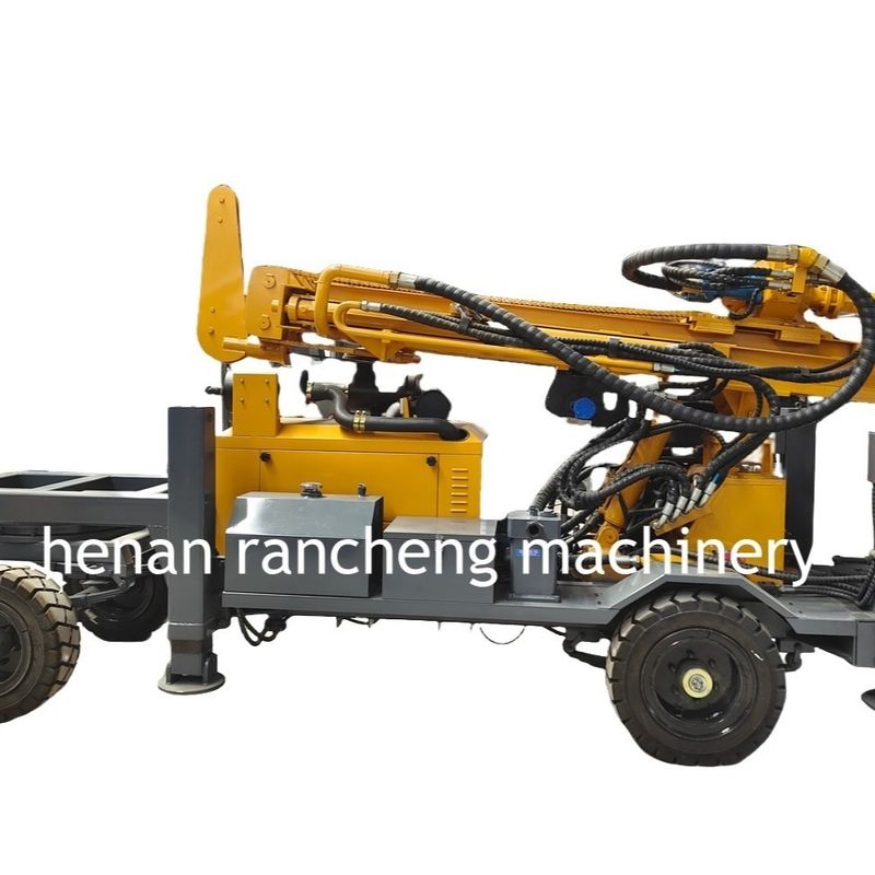 O RCF220W Rebocador de Poços de Água DTH de Tipo de Roda Alimentado por Motor de 65KW