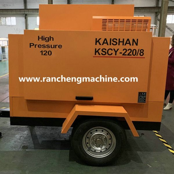 Compressor de ar portátil a engrenagem diesel de 1400 kg 55 kW para pressão de trabalho de 8 bar