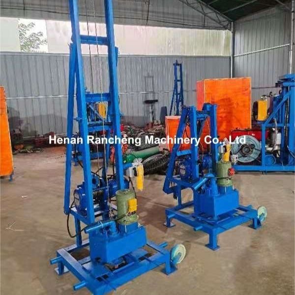 Rig de perfuração de poços de água portátil de 100 m de profundidade com motor de 22 HP 40 kg de carga máxima