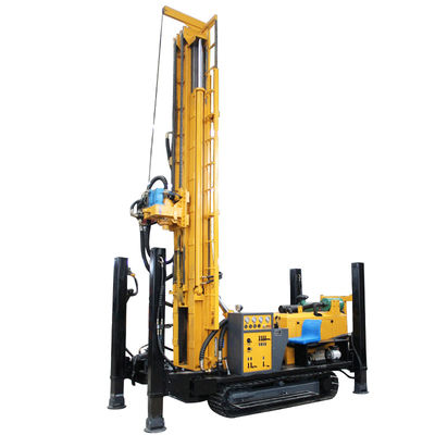 Máquina de perfuração de poços de água montada em um rastreador 91KW Motor 55r/min - 115r/min Velocidade de rotação