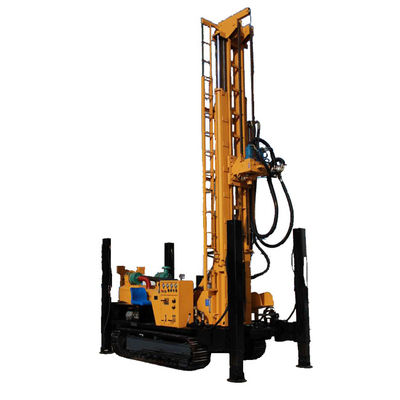 Equipamento de perfuração de poços de água montado em rastreador 680m Profundidade de perfuração 153KW Motor