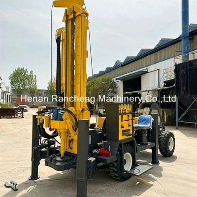 O RCF220W Rebocador de Poços de Água DTH de Tipo de Roda Alimentado por Motor de 65KW